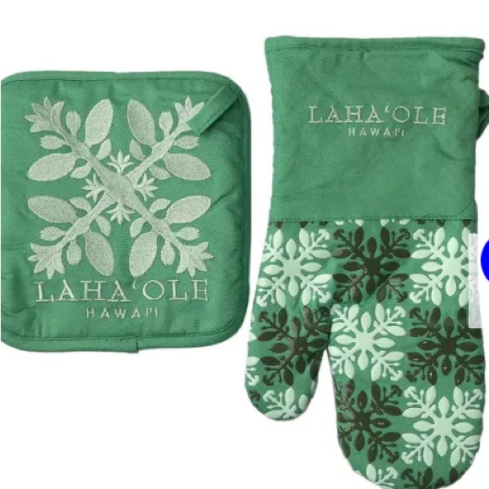LAHA’OLE DESIGNS HAWAII
Quilt Pot Holder Set - Puakenikeni